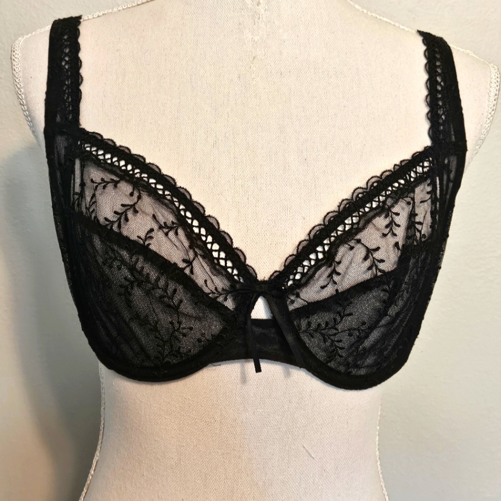 🌺 Victoria's Secret Sexy Black Lacy Unlined Underwire Bra Size 34DD